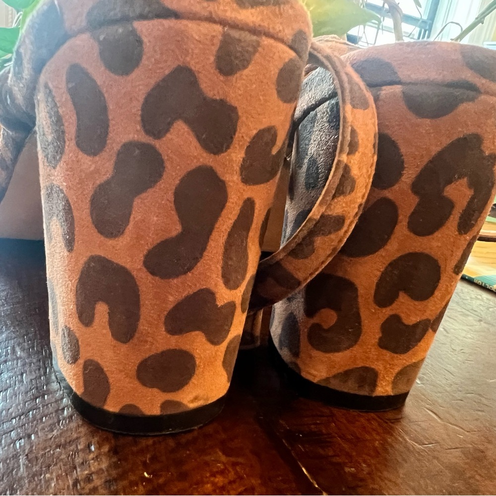 Stuart Weitzman Leopard Print Sandals - image 4